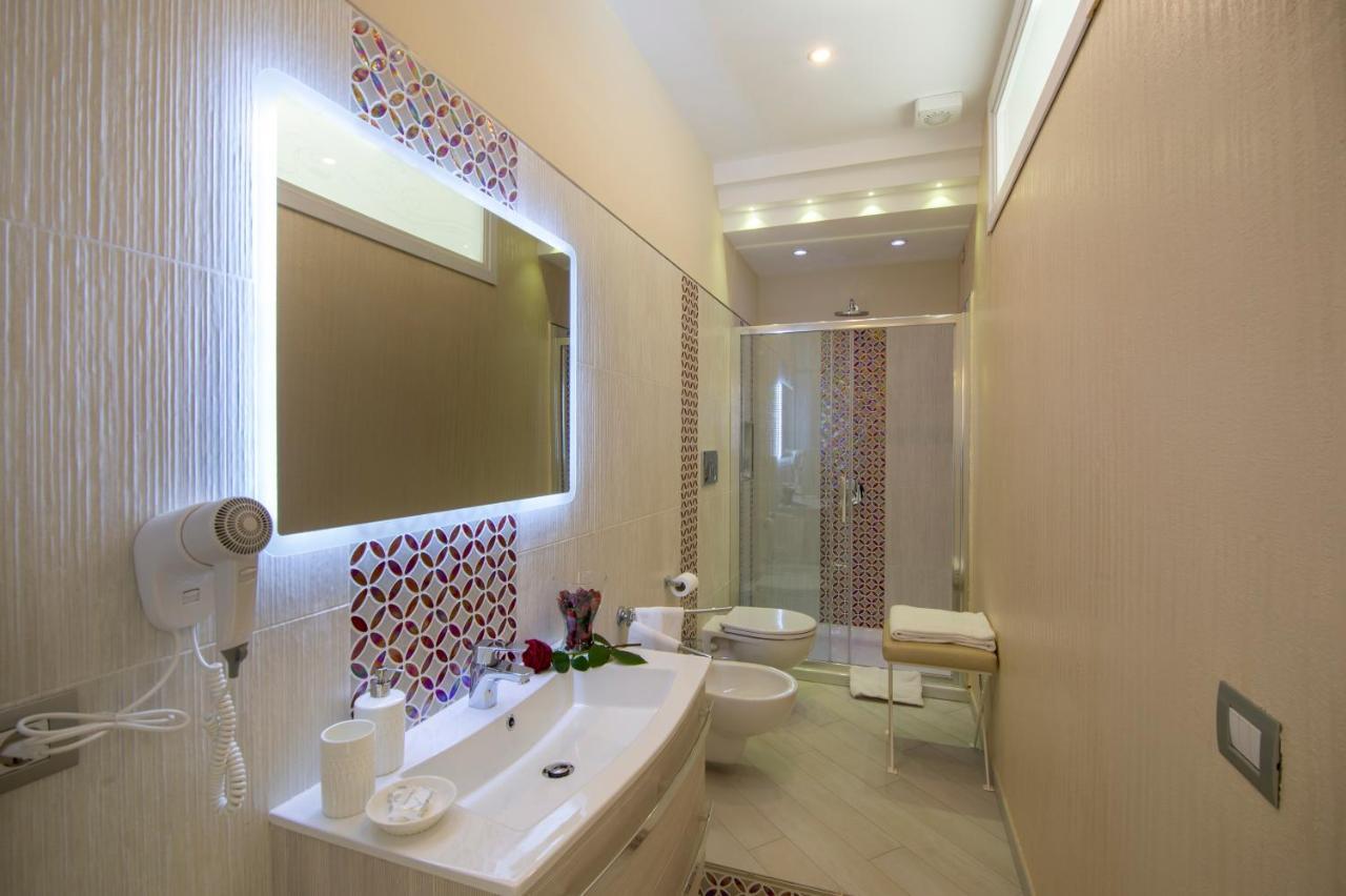 Donna Sofi Holiday House أَجيرولا المظهر الخارجي الصورة