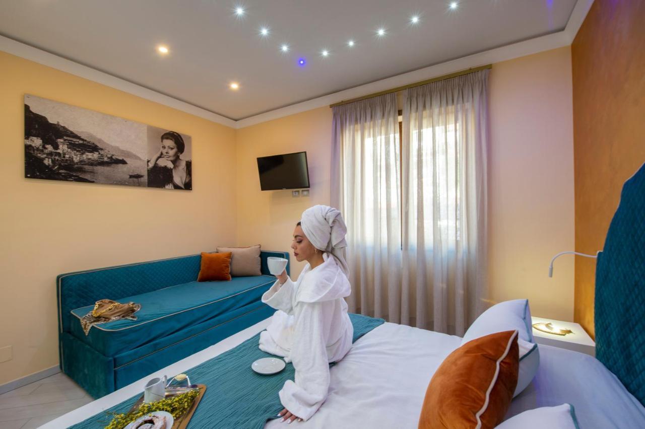 Donna Sofi Holiday House أَجيرولا المظهر الخارجي الصورة
