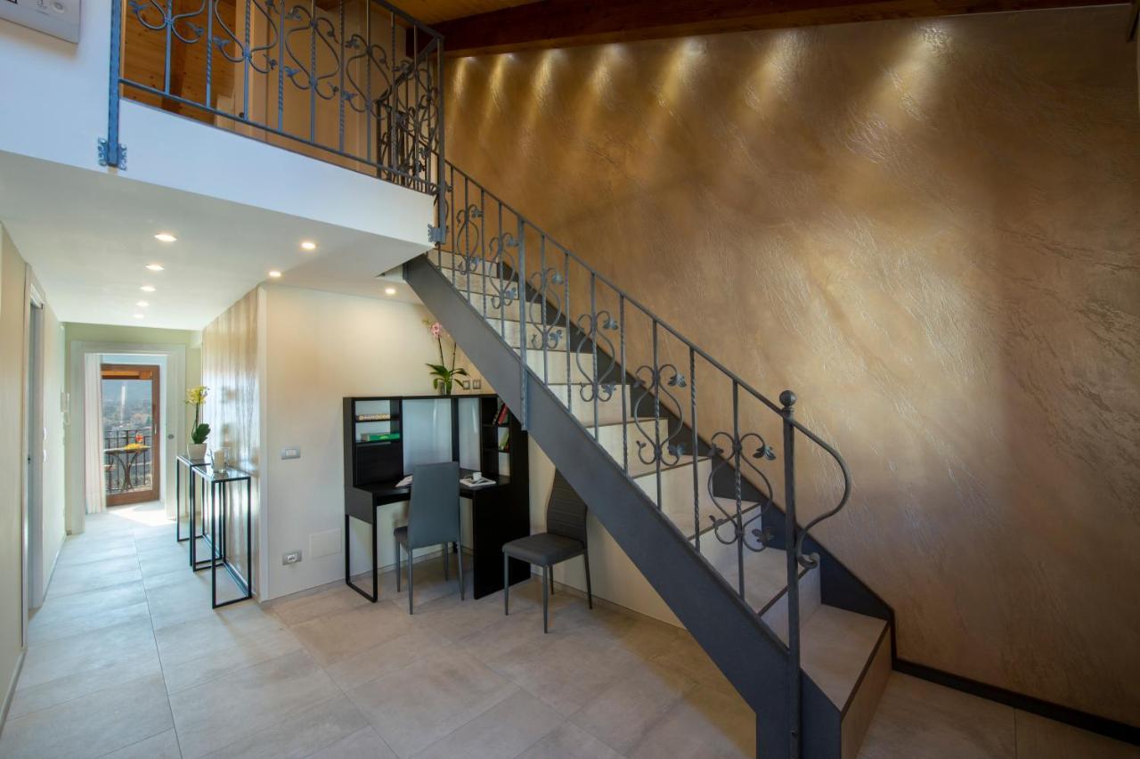 Donna Sofi Holiday House أَجيرولا المظهر الخارجي الصورة